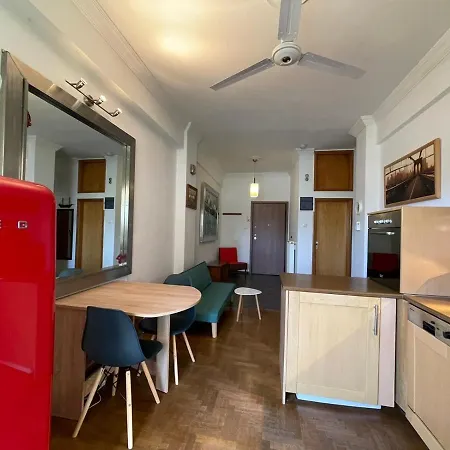 Glyfada House *